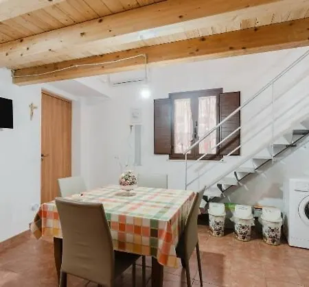 Ferienhaus La Casa Di Anita Nel Cuore Di Segesta *